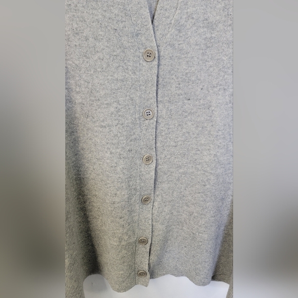 BCBGMAXAZRIA Women's Batwing  wool/ cashmere Cardigan - Picture 9 of 16
